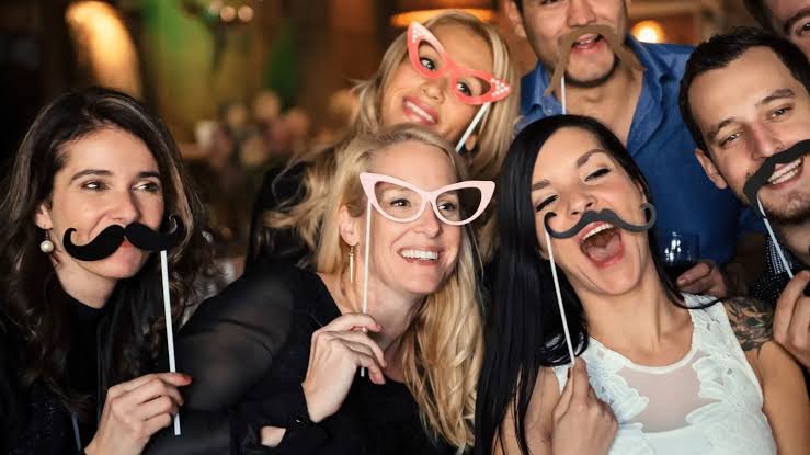 7 Ways a Photobooth Can Elevate Your Wedding Guest Experience